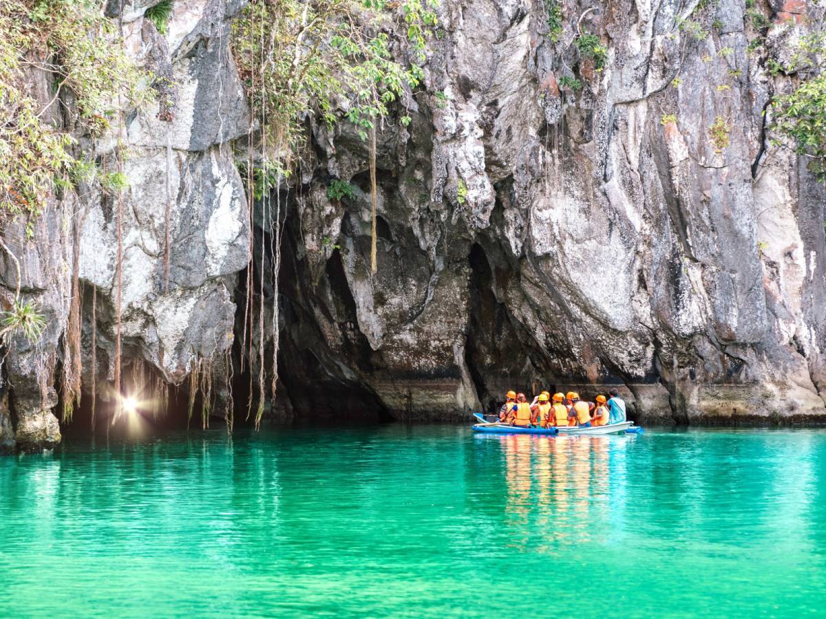 【豪華巴拉望】地底河流生態之旅、本田灣三跳島