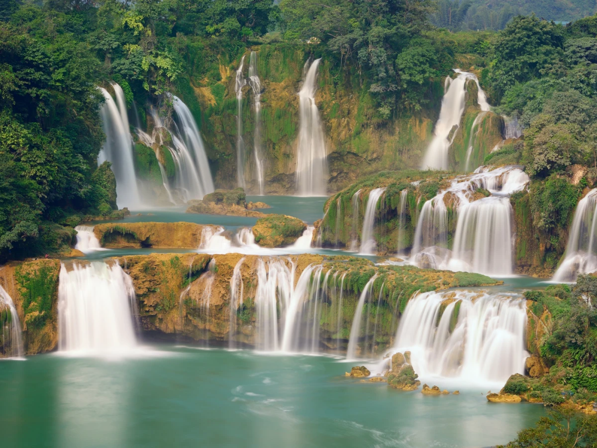 【中越秘境】下龍灣、德天瀑布、巴馬長壽村｜中越秘境8日