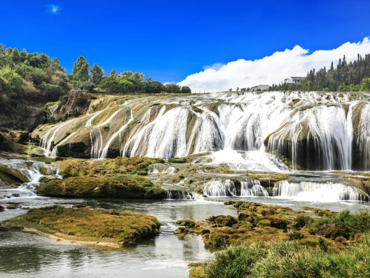 【豪華多彩貴州】卡拉苗寨、黃果樹瀑布