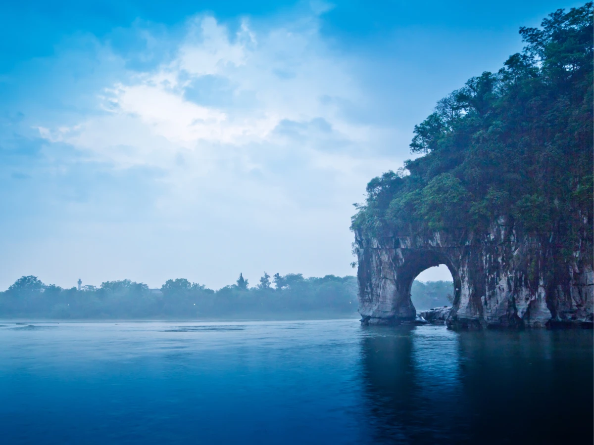 【中國桂林】無購物豪華六日遊，灕江、荔江灣&象鼻山景區