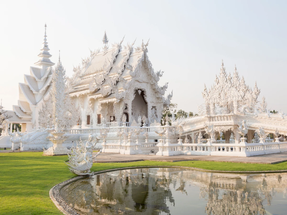 【樂活清邁】清萊龍坤藝術廟、聖獅公園、雙龍寺6日