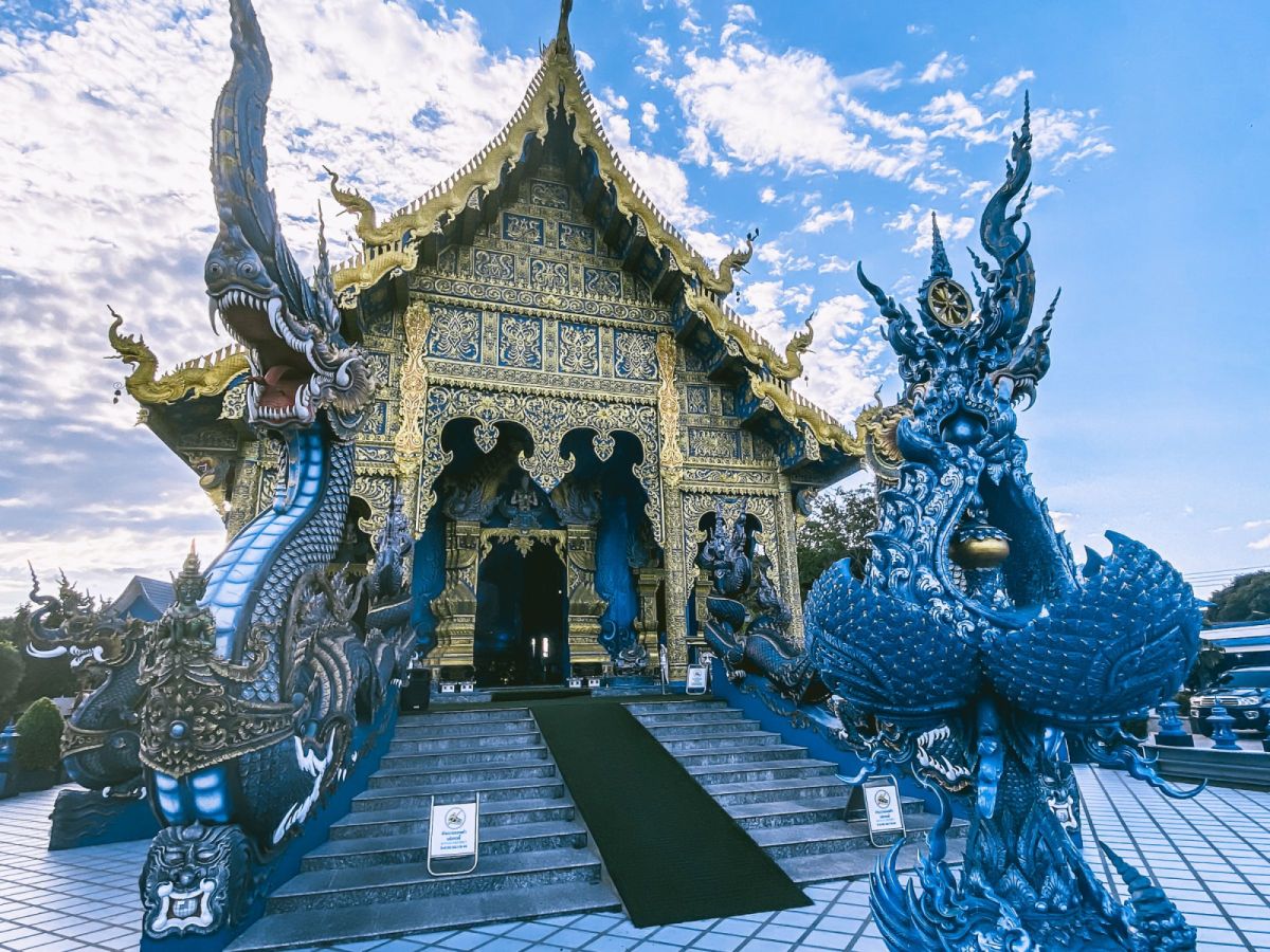 【清邁包車旅遊】清萊藍廟、運河市集、清邁夜市五日遊