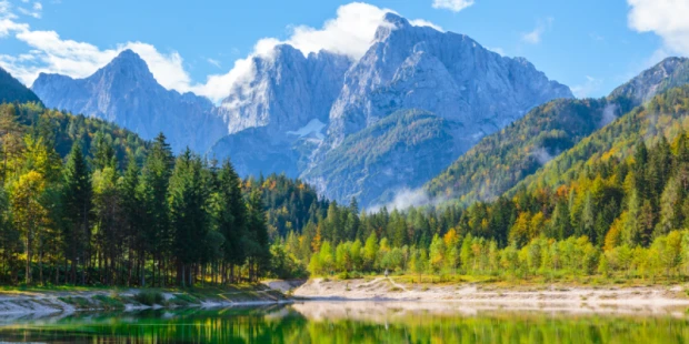 安地斯山脈(西班牙式教堂、前印加遺跡Raqchi)