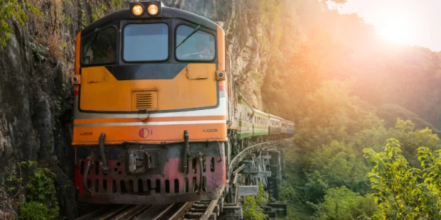 泰國太魯閣:桂河懸崖火車