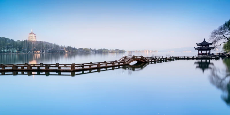 西湖親水長橋