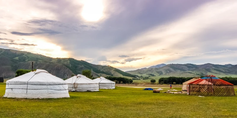 安排入住蒙古包